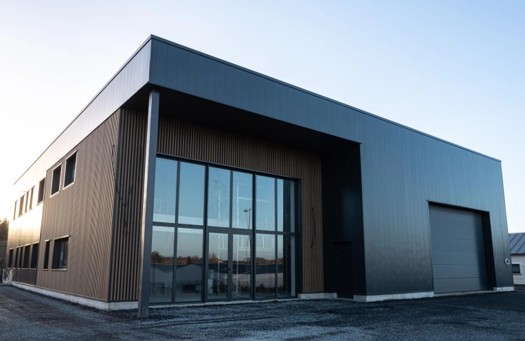 Bâtiment professionnel, Bâtiment industriel, Construction neuve, Plan, Permis de construire, Suivi de chantier, Conseil