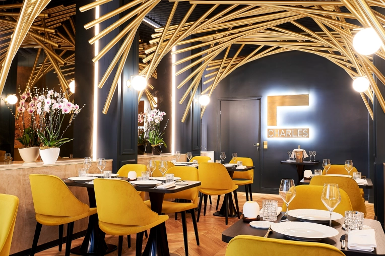 Hotels - Restaurants