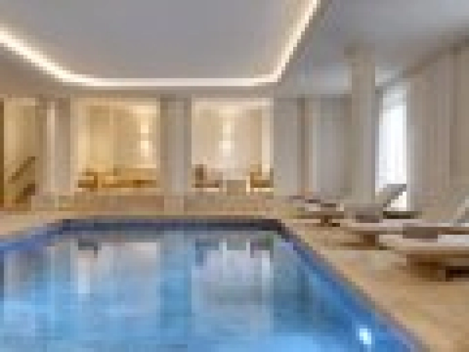 Hotels - Restaurants