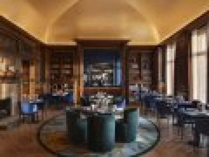 Hotels - Restaurants