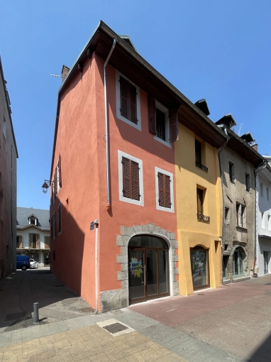 Historical / Listed Buildings, Building Upgrades, Renovation, Extension, Design / Plans, Building permits, Construction Management