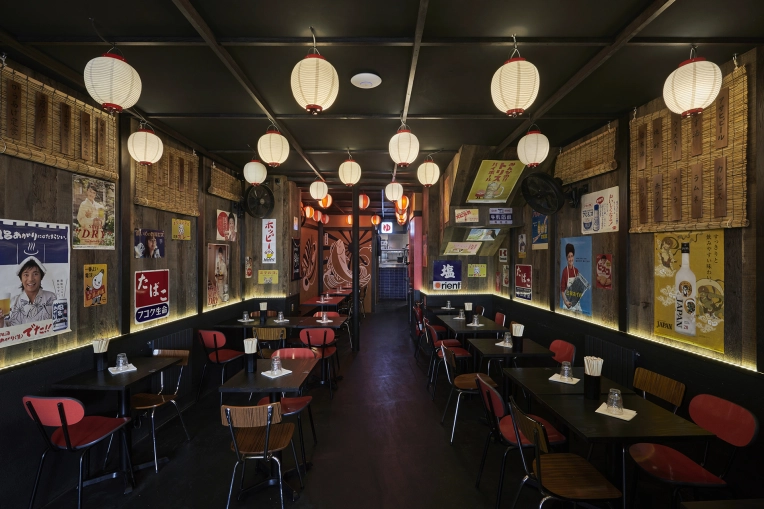 Hôtellerie - Restauration, Bâtiment accueillant du public (ERP), Architecture d’intérieur, Moderne, Traditionnel