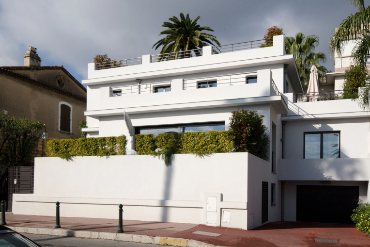 Single-Family Homes, Renovation, Townhouses, Interior Architecture & Design, Extension, Feasibility Studies, Design / Plans, Construction Management, Preliminary works declaration