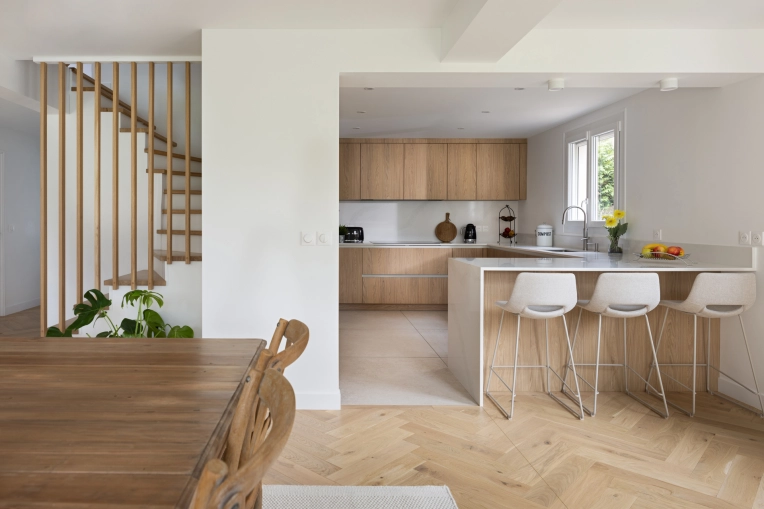 Transformation, Surélévation, Maison individuelle, Rénovation, Maison de ville, Architecture d’intérieur, Extension, Étude de faisabilité, Assainissement, Réhabilitation, Rénovation énergétique, Aménagement combles, Moderne