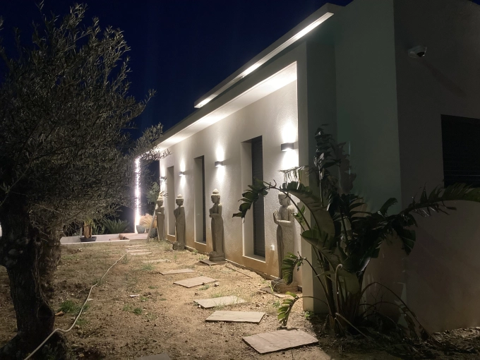 Project Management, Building Upgrades, Landscape Architecture, Vertical expension, Patios & Terraces, Single-Family Homes, Exterior, Renovation, Townhouses, Pools, Extension, Feasibility Studies, Villa, Garage, Design / Plans, Building permits, Construction Management, Consulting