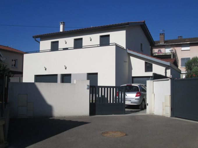 Maison individuelle, Maison de ville