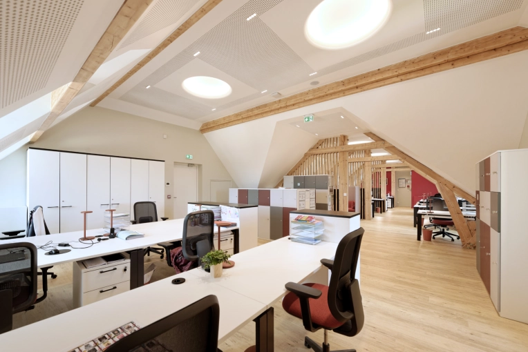 Bâtiment professionnel, Bureau, Rénovation, Architecture d’intérieur, Réhabilitation, Aménagement combles, Plan, Permis de construire, Suivi de chantier