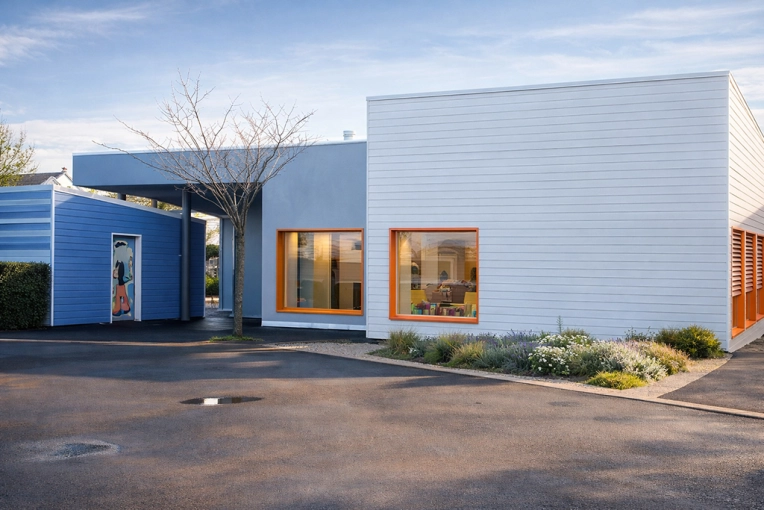 Bâtiment accueillant du public (ERP), Construction neuve, Contemporain