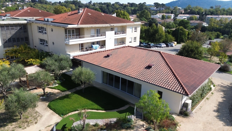 Assistance à la maitrise d'ouvrage, Mise aux normes, Jardin, Terrasse, Bâtiment accueillant du public (ERP), Architecture d’intérieur, Extension, Construction neuve, Étude de faisabilité, Assainissement, Plan, Permis de construire, Suivi de chantier, Conseil, Diagnostic, Déclaration de travaux