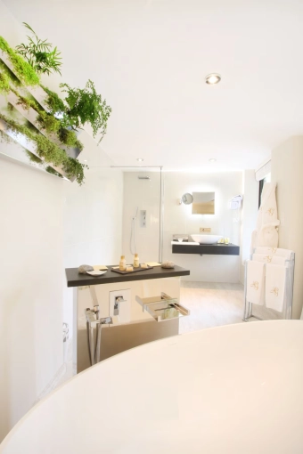 Assistance à la maitrise d'ouvrage, Mise aux normes, Terrasse, Hôtellerie - Restauration, Rénovation, Architecture d’intérieur, Étude de faisabilité, Assainissement, Plan, Permis de construire, Suivi de chantier, Conseil, Diagnostic, Déclaration de travaux