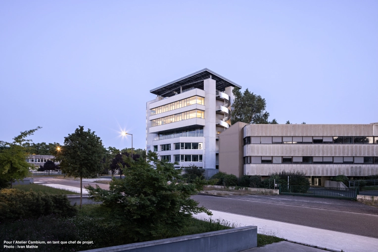 Transformation, Surélévation, Bâtiment professionnel, Bureau, Extension, Rénovation énergétique, Contemporain