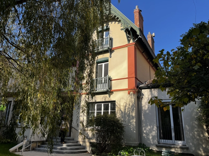 Patrimoine, Rénovation, Architecture d’intérieur, Aménagement combles, Plan, Permis de construire, Suivi de chantier, Conseil, Diagnostic