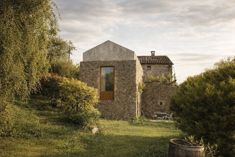 Single-Family Homes, Renovation, Country Homes, Extension, Design / Plans, Building permits, Construction Management