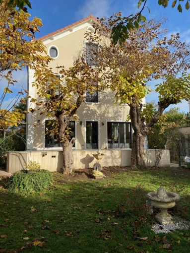Single-Family Homes, Renovation, Townhouses, Design / Plans, Planning permission application, Construction Management