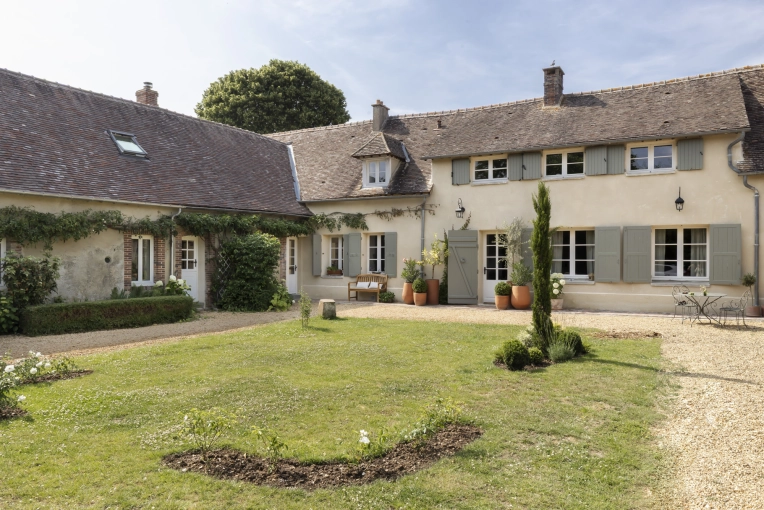 Single-Family Homes, Renovation, Country Homes, Design / Plans, Planning permission application, Construction Management