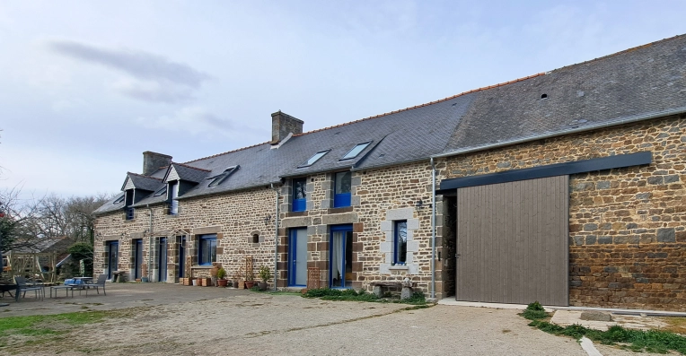 Single-Family Homes, Renovation, Farmhouse, Construction Management
