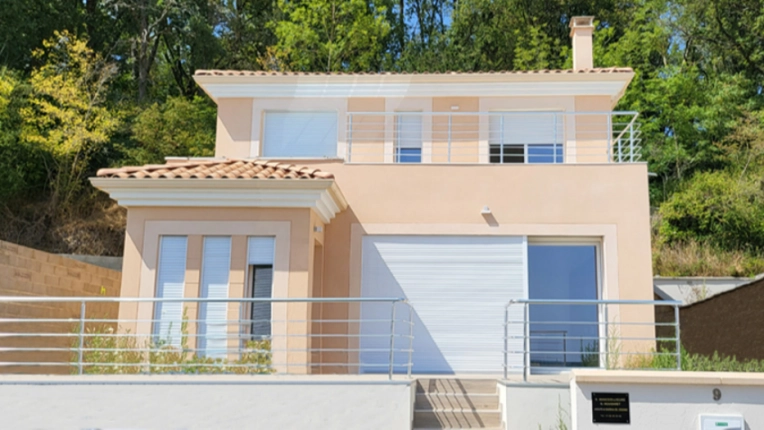 Bâtiment professionnel, Construction neuve, Traditionnel