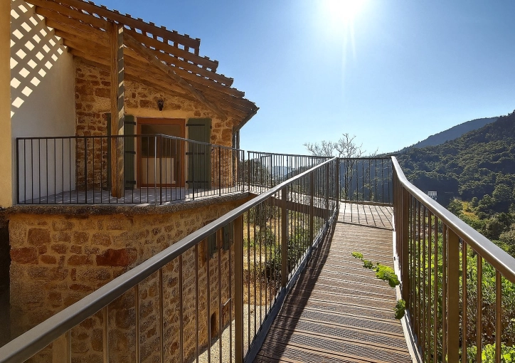 Conversion, Vertical expension, Patios & Terraces, Single-Family Homes, Passive House / Eco-friendly, Renovation, Country Homes, New Build, Restoration, Energy renovation, Design / Plans, Building permits, Construction Management, Consulting, Diagnostic