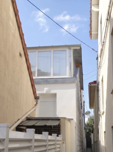 Surélévation, Maison individuelle, Rénovation, Maison de ville, Architecture d’intérieur, Extension, Étude de faisabilité, Réhabilitation, Rénovation énergétique, Aménagement combles, Plan, Permis de construire, Suivi de chantier, Conseil, Diagnostic, Déclaration de travaux
