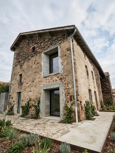 Patrimoine, Transformation, Assistance à la maitrise d'ouvrage, Jardin, Terrasse, Rénovation, Architecture d’intérieur, Extension, Étude de faisabilité, Assainissement, Réhabilitation, Rénovation énergétique, Aménagement combles, Plan, Permis de construire, Suivi de chantier, Conseil, Diagnostic, Visite conseil avant achat, Déclaration de travaux