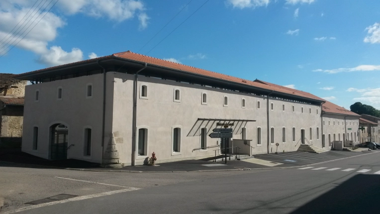 Surélévation, Bâtiment professionnel, Bureau, Architecture d’intérieur, Extension, Réhabilitation, Rénovation énergétique, Plan, Permis de construire, Suivi de chantier, Diagnostic